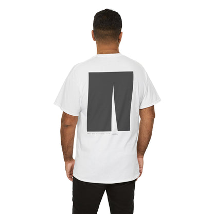 Même dans le silence, tu es visible T-Shirt. Illustration by Moby Obscura