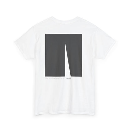 Même dans le silence, tu es visible T-Shirt. Illustration by Moby Obscura