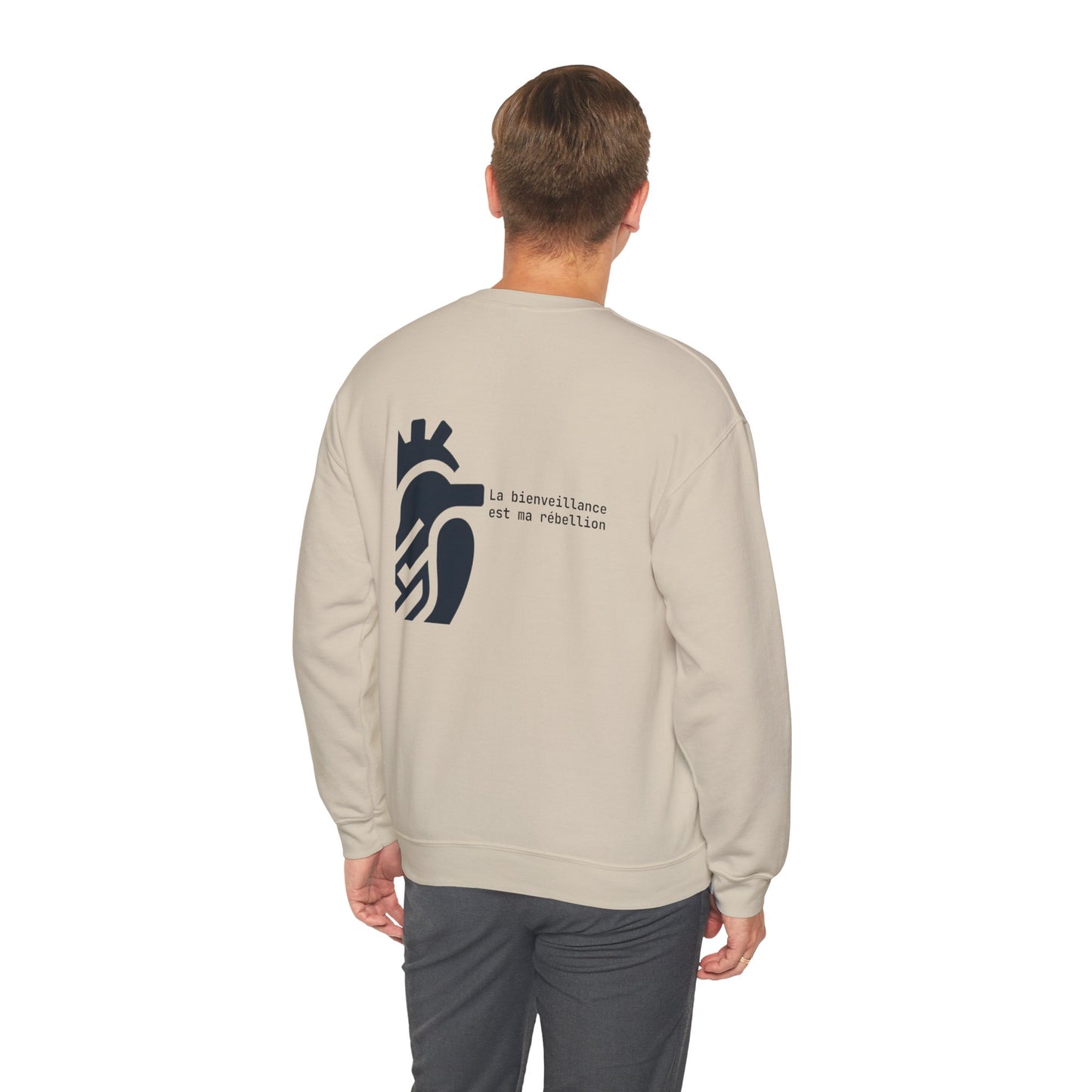 La bienveillance est ma rébellion. Sweat à col rond  