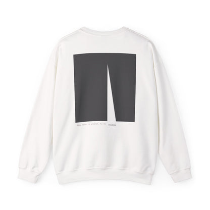 Même dans le silence, tu es visible. Sweat à col rond. Illustration par Moby Obscura