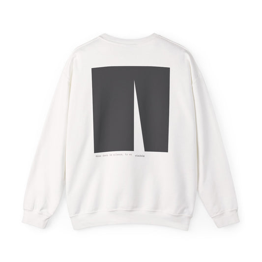 Même dans le silence, tu es visible. Sweat à col rond. Illustration par Moby Obscura