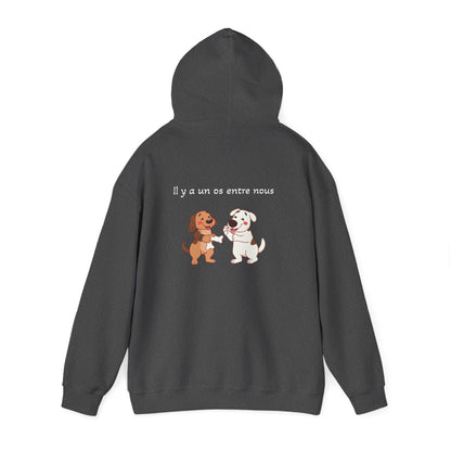 Il y a un os entre nous Hoodie