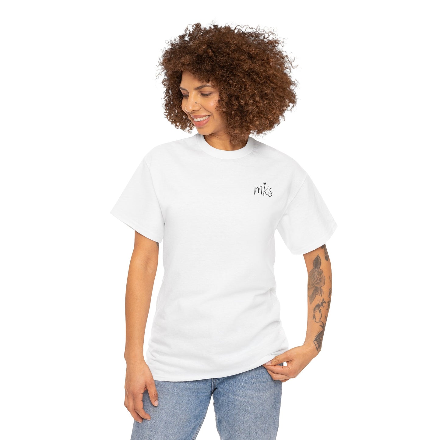 Même dans le silence, tu es visible T-Shirt. Illustration by Moby Obscura