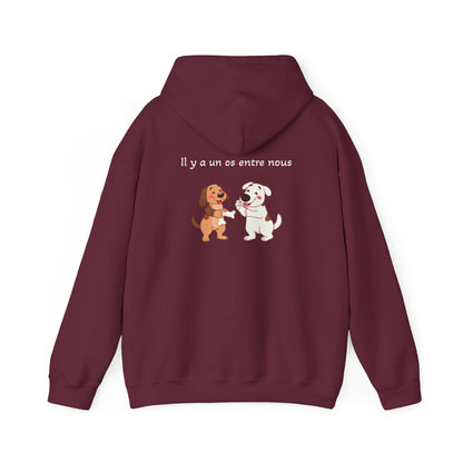 Il y a un os entre nous Hoodie