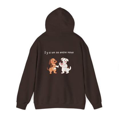 Il y a un os entre nous. Hoodie