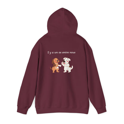 Il y a un os entre nous Hoodie
