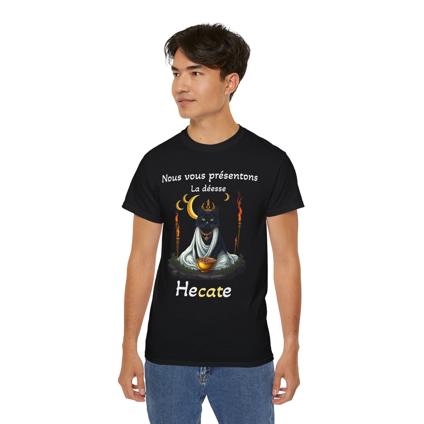Nous vous présentons la déesse Hécate T-Shirt