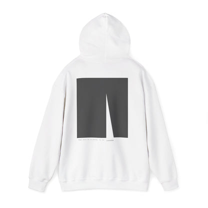 Même dans le silence, tu es visible Hoodie. Illustration by Moby Obscura