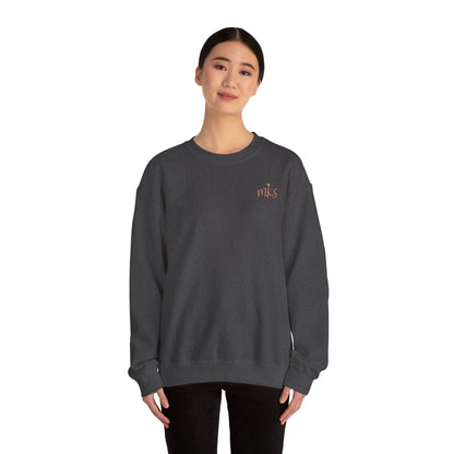 Guérir le monde, un acte de bonté à la fois Crewneck