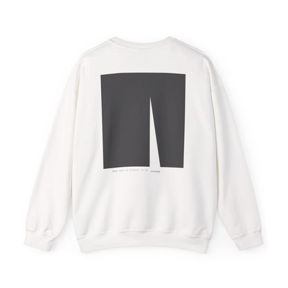 Même dans le silence, tu es visible Crewneck. Illustration by Moby Obscura