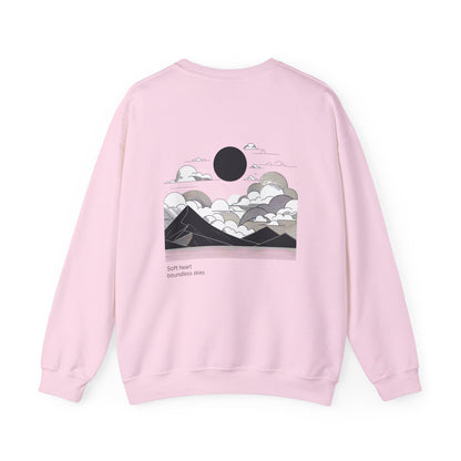Soft heart, boundless skies. Sweat à col rond 