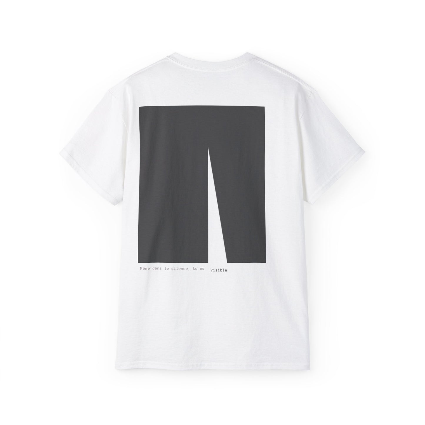 Même dans le silence, tu es visible T-Shirt. Illustration by Moby Obscura