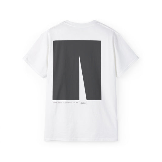 Même dans le silence, tu es visible T-Shirt. Illustration by Moby Obscura