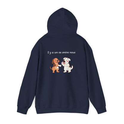 Il y a un os entre nous Hoodie